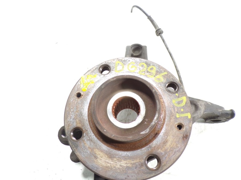 Recambio de mangueta delantera izquierda para peugeot partner kasten 1.6 16v hdi cat referencia OEM IAM   