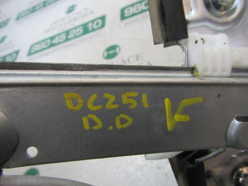 Recambio de elevalunas delantero derecho para ford fiesta (ccn) titanium referencia OEM IAM 1837993  