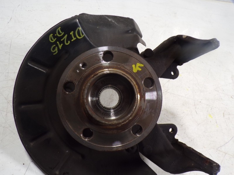 Recambio de mangueta delantera derecha para audi a1 (8x) 1.6 tdi referencia OEM IAM 6Q0407256AC  