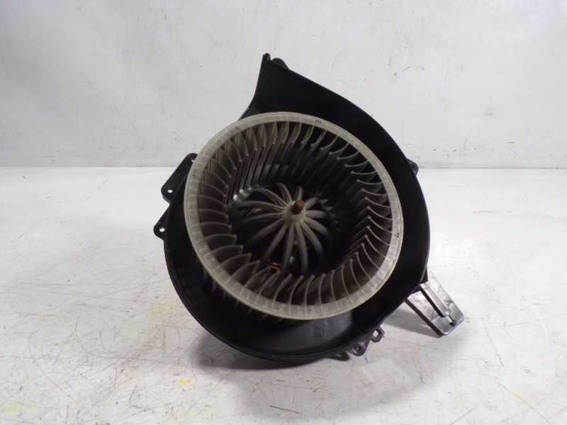 Recambio de motor calefaccion para audi a1 (8x) 1.6 tdi referencia OEM IAM 6R1819015  