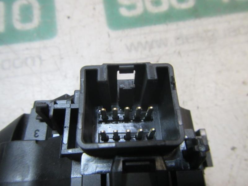 Recambio de mando limpia para ford fiesta (ccn) titanium referencia OEM IAM 1537625 8A6T17A553AC 