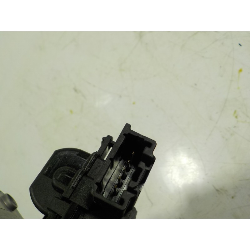 Recambio de cerradura maletero / porton para ford fiesta (ce1) 1.1 cat referencia OEM IAM 2177772 H1BAN442A66AA 