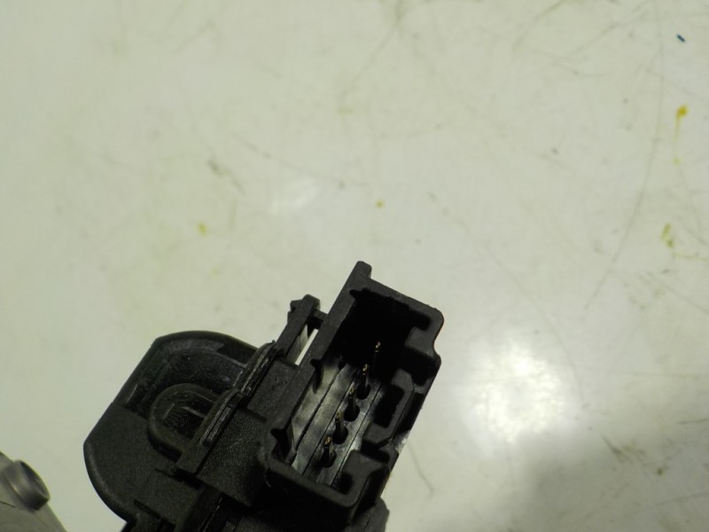 Recambio de cerradura maletero / porton para ford fiesta (ce1) 1.1 cat referencia OEM IAM 2177772 H1BAN442A66AA 