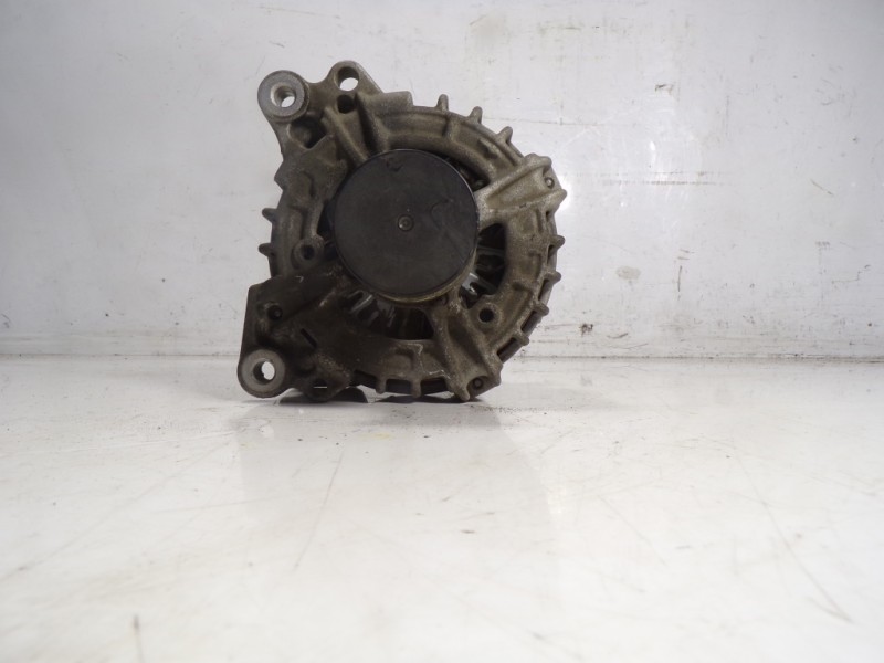 Recambio de alternador para audi a3 sportback (8vf) s line edition referencia OEM IAM 03L903023K 03L903023K 
