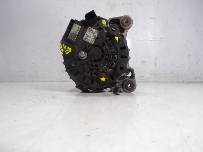 Recambio de alternador para audi a3 sportback (8vf) s line edition referencia OEM IAM 03L903023K 03L903023K 
