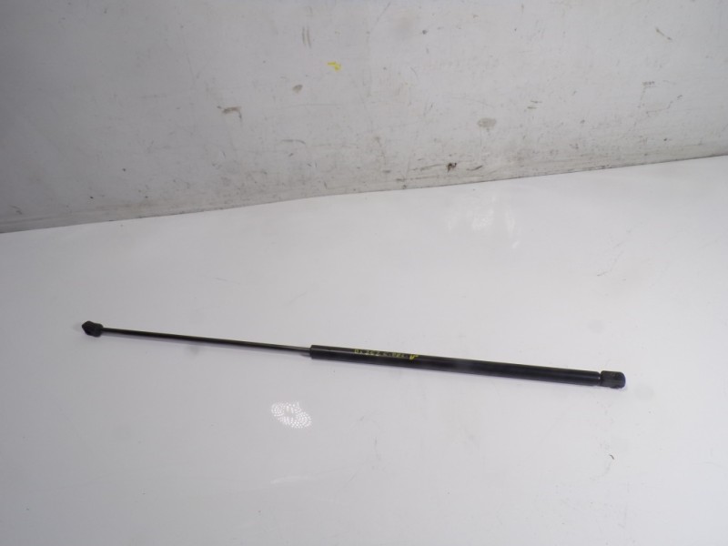 Recambio de amortiguador capot para audi a3 sportback (8vf) s line edition referencia OEM IAM 8V0823359  