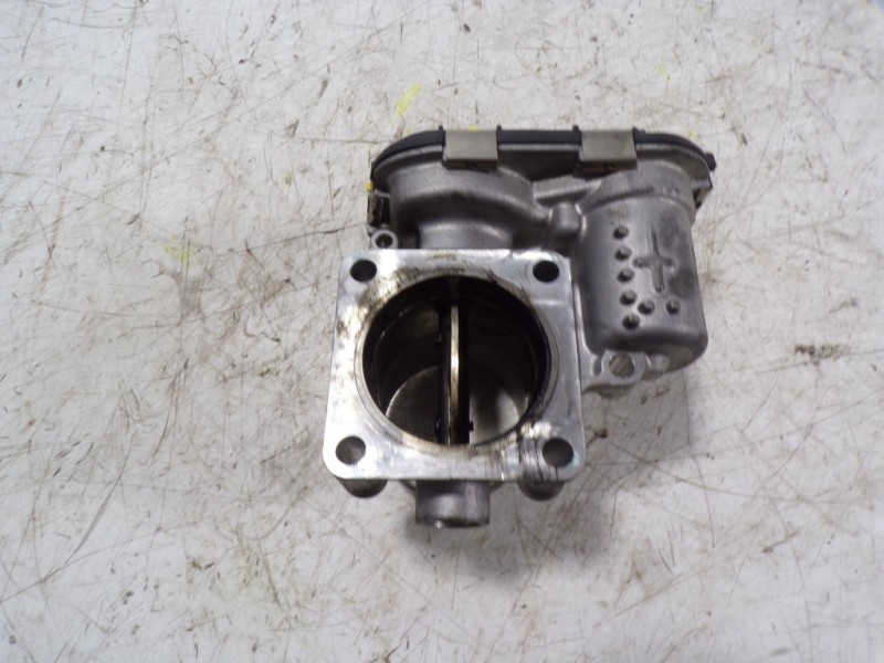 Recambio de caja mariposa para kia cee´d 1.4 crdi cat referencia OEM IAM  351002A600 