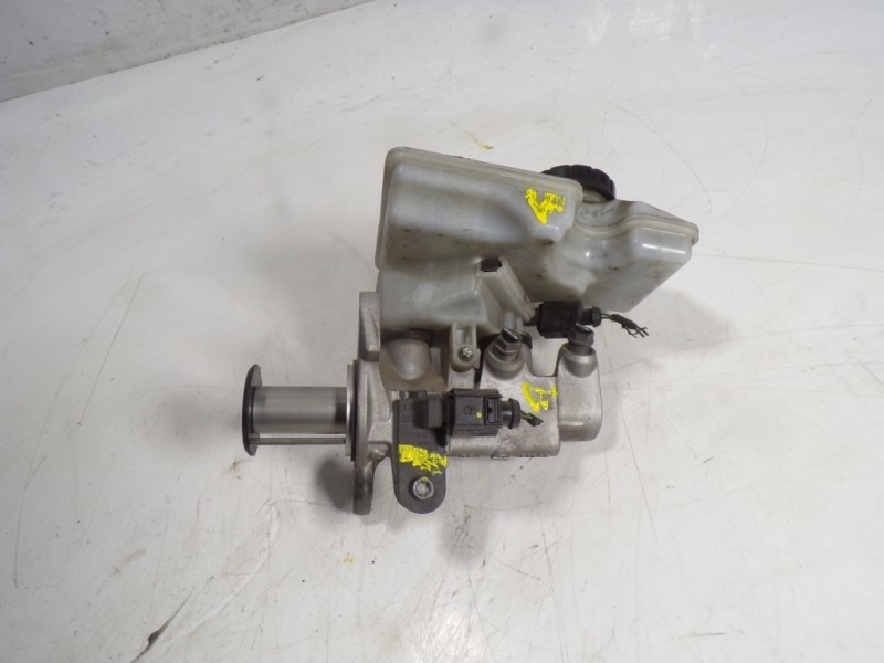 Recambio de bomba freno para audi a3 sportback (8vf) s line edition referencia OEM IAM 8V1611021A  