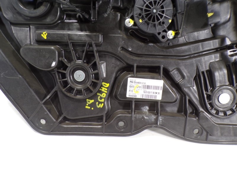 Recambio de elevalunas delantero izquierdo para kia cee´d 1.4 crdi cat referencia OEM IAM  82470A2101 