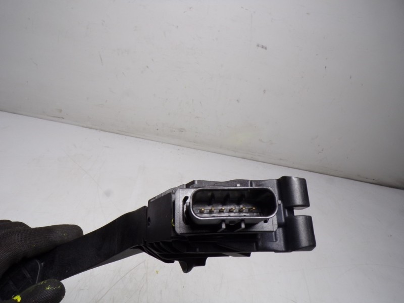 Recambio de potenciometro pedal para volkswagen golf vii lim. 1.6 tdi dpf referencia OEM IAM 5Q2723503D 5Q2723503D 