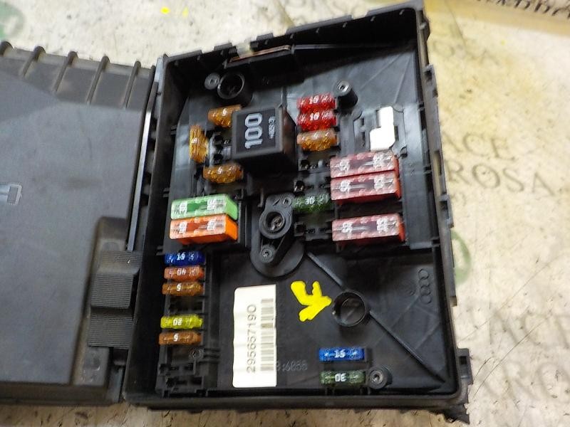 Recambio de caja reles / fusibles para volkswagen golf v berlina (1k1) referencia OEM IAM 1K0937125A  