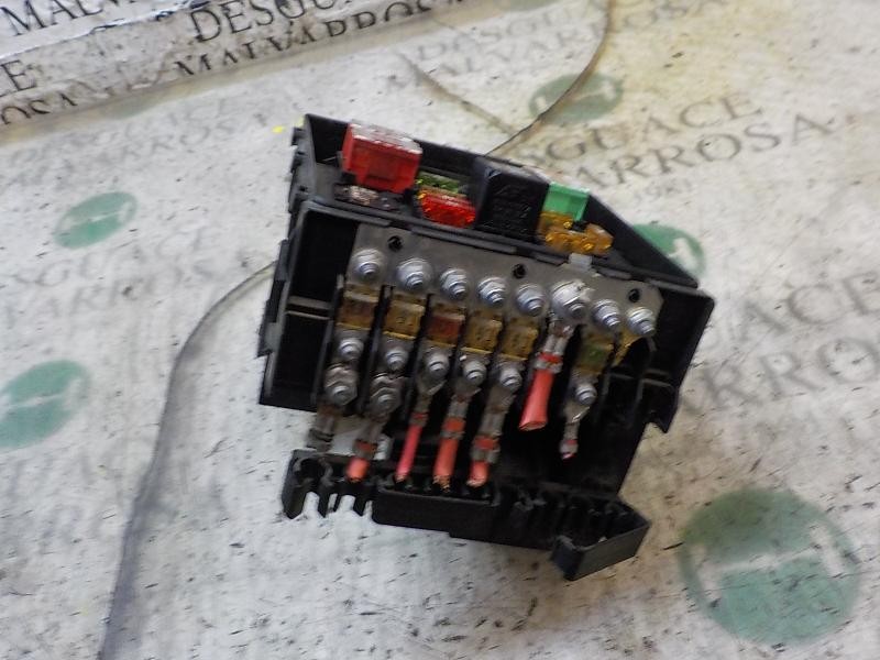 Recambio de caja reles / fusibles para volkswagen golf v berlina (1k1) referencia OEM IAM 1K0937125A  