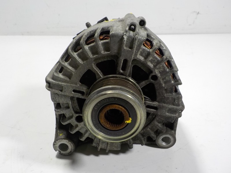 Recambio de alternador para bmw serie 2 coupe (f22) 2.0 turbodiesel referencia OEM IAM 12318578609 8519890 
