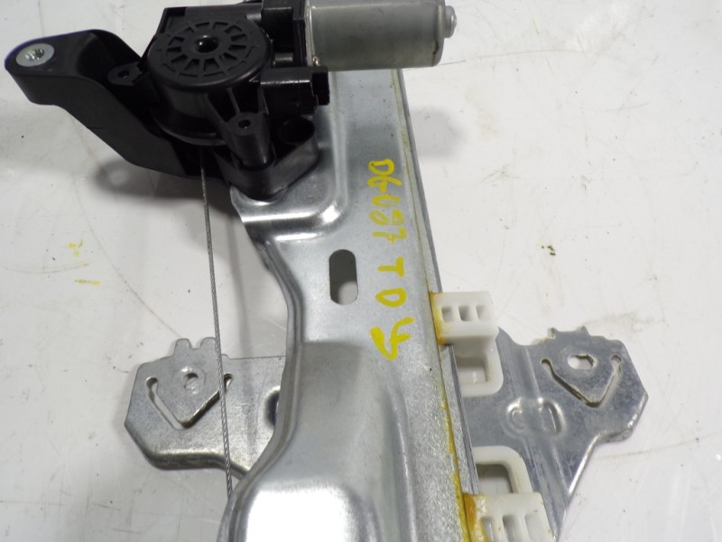 Recambio de elevalunas trasero derecho para nissan qashqai (j11) 1.2 16v cat referencia OEM IAM 827004EA0A 827004EA0A 