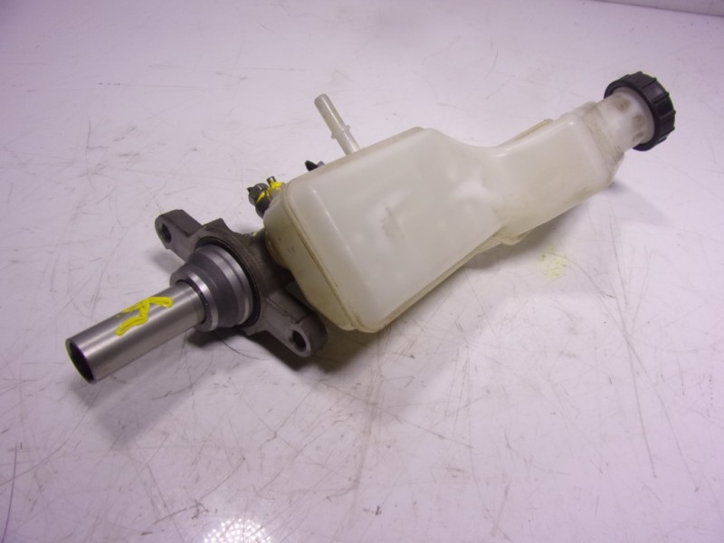 Recambio de bomba freno para ford ecosport (cr6) 1.0 ecoboost cat referencia OEM IAM 2633959  