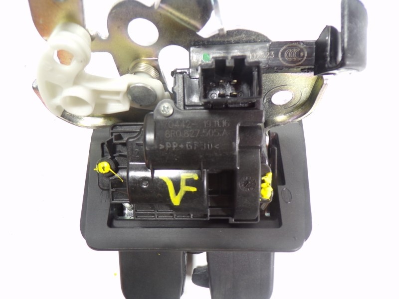 Recambio de cerradura maletero / porton para audi a3 sportback (8vf) s line edition referencia OEM IAM 8R0827505A 8R0827505A 