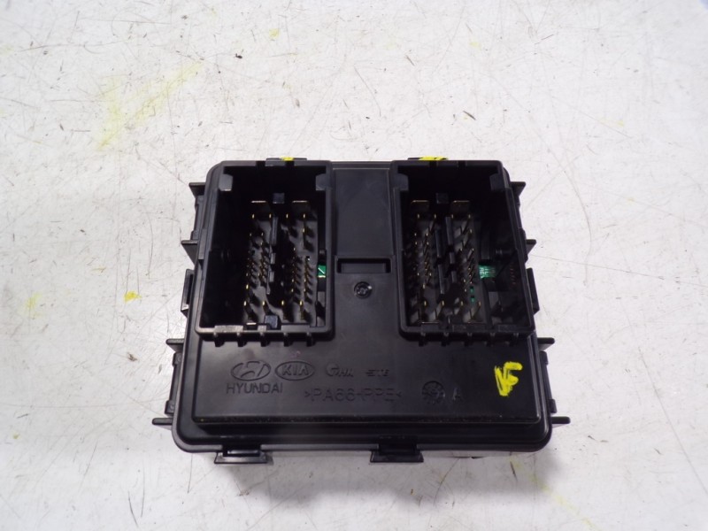 Recambio de caja reles / fusibles para hyundai tucson 1.7 crdi cat referencia OEM IAM 91950D3230 91950D3230 