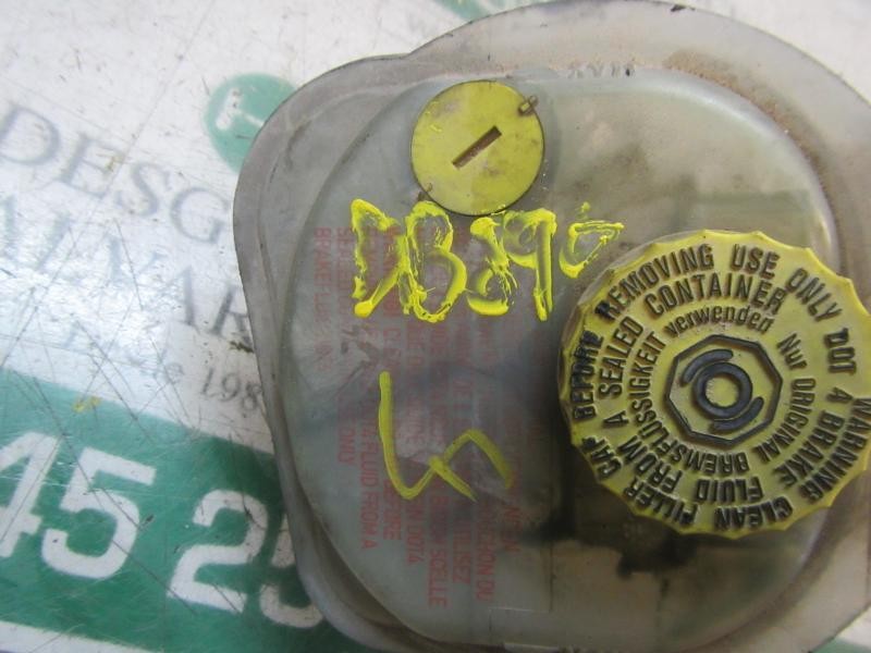 Recambio de deposito servo para audi allroad quattro (4b5) 2.5 v6 24v tdi referencia OEM IAM 4B0611301E  