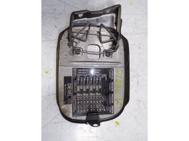 Recambio de tapa combustible para mercedes-benz clase e (w211) berlina 2.2 cdi cat referencia OEM IAM A2117500206  