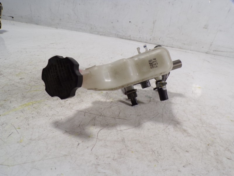 Recambio de bomba freno para hyundai i20 1.0 tgdi cat referencia OEM IAM 58510C8200  