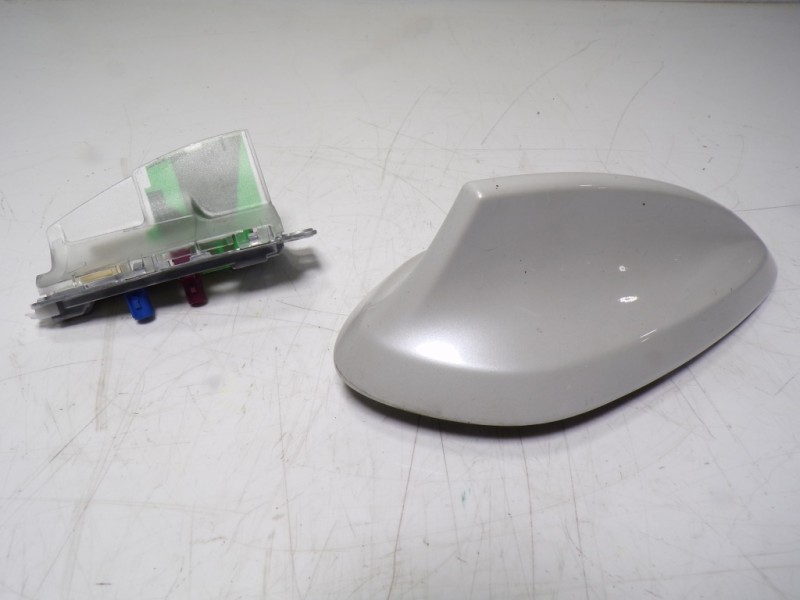 Recambio de antena para bmw serie 2 coupe (f22) 2.0 turbodiesel referencia OEM IAM 65209226893 925366403 65209259440