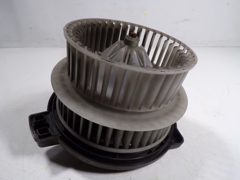 Recambio de motor calefaccion para toyota prius (nhw20) 1.5 cat referencia OEM IAM 8710347020  