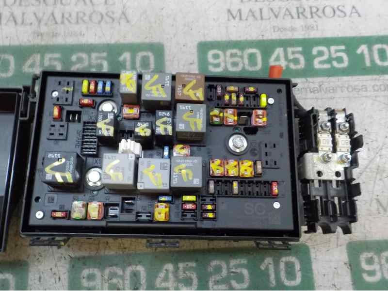 Recambio de caja reles / fusibles para opel astra j lim. 2.0 16v cdti referencia OEM IAM 13343981  