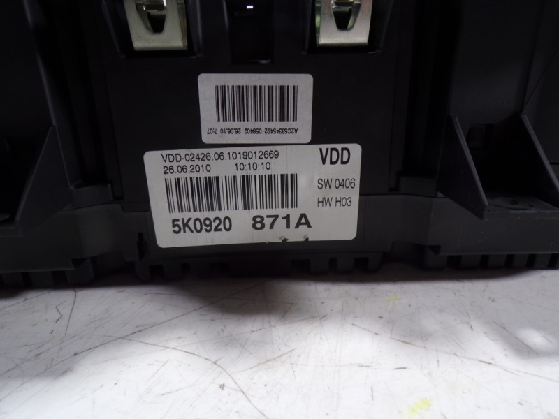 Recambio de cuadro instrumentos para volkswagen golf vi (5k1) 1.6 tdi dpf referencia OEM IAM 5K0920871A 5K0920871A 