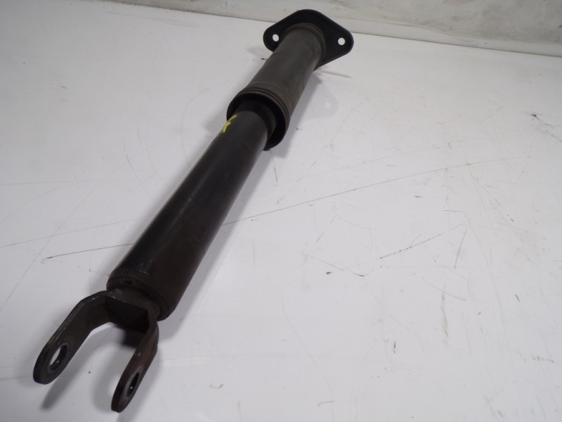 Recambio de amortiguador trasero izquierdo para ssangyong korando premium 4x2 referencia OEM IAM  4531034000 