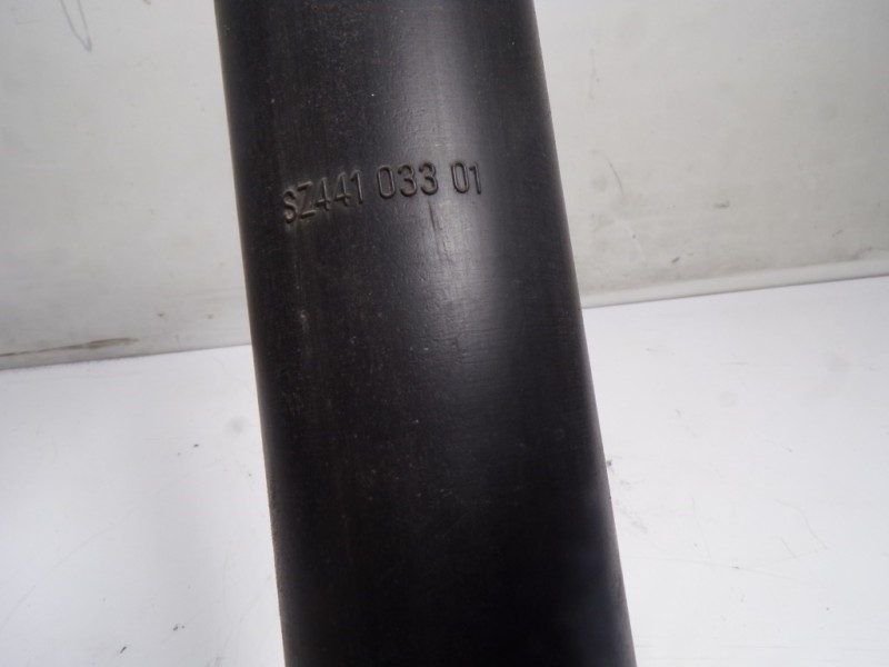 Recambio de amortiguador trasero izquierdo para ssangyong korando premium 4x2 referencia OEM IAM  4531034000 