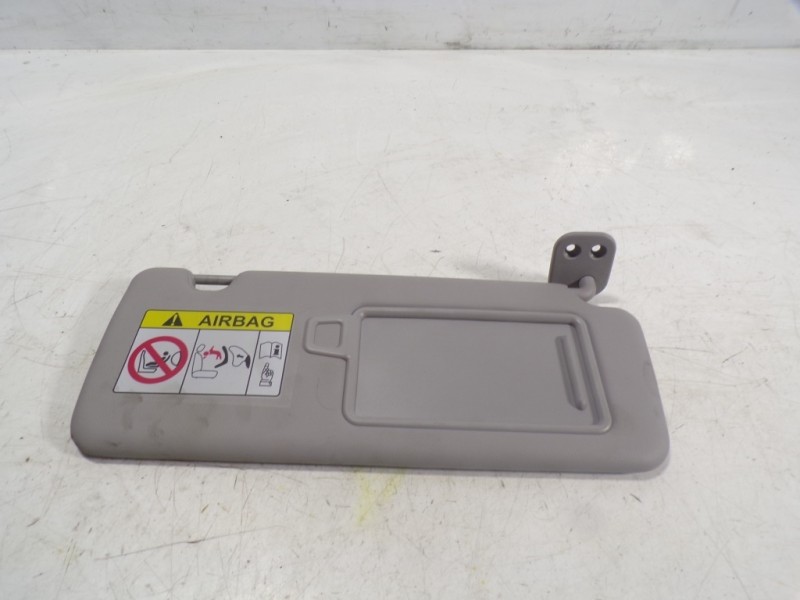 Recambio de parasol derecho para hyundai tucson 1.7 crdi cat referencia OEM IAM 85202D3010TTX  