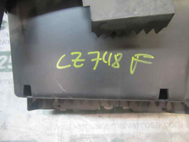 Recambio de guantera para renault scenic iii grand dynamique referencia OEM IAM 681080026R  