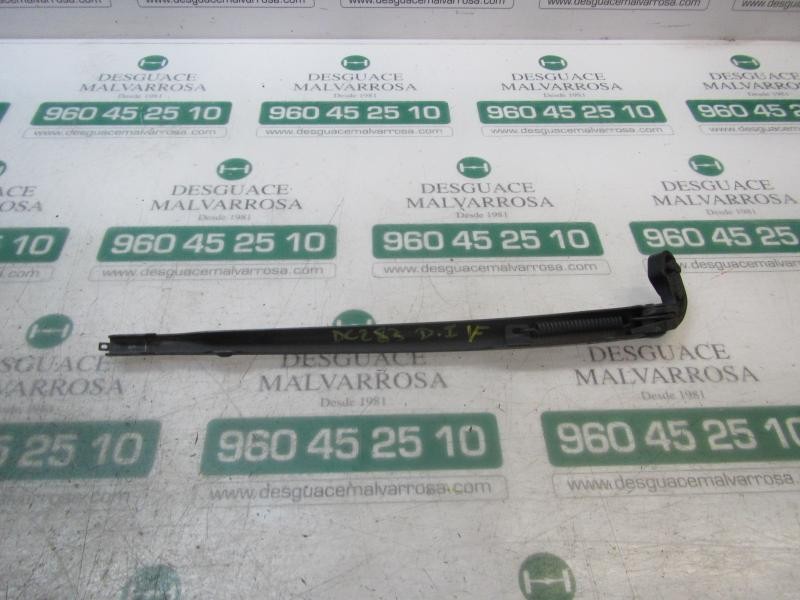 Recambio de brazo limpia delantero izquierdo para seat leon (1p1) 1.9 tdi referencia OEM IAM   