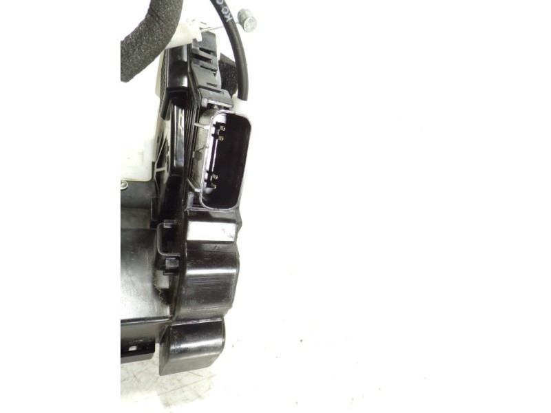 Recambio de cerradura puerta delantera derecha para hyundai i20 1.0 tgdi cat referencia OEM IAM 81320C8040 81320C8040 