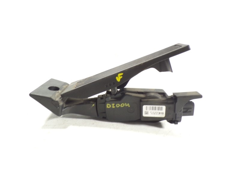 Recambio de potenciometro pedal para hyundai tucson 1.7 crdi cat referencia OEM IAM 32700B1000  