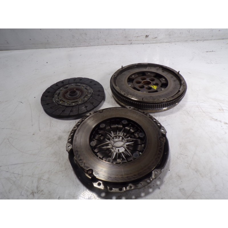 Recambio de kit embrague para audi a3 sportback (8vf) s line edition referencia OEM IAM 04L141015 3000950940 3000950940