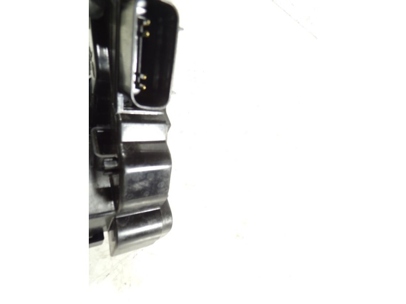 Recambio de cerradura puerta trasera derecha para hyundai i20 1.0 tgdi cat referencia OEM IAM 81420C8020 81420C8020 