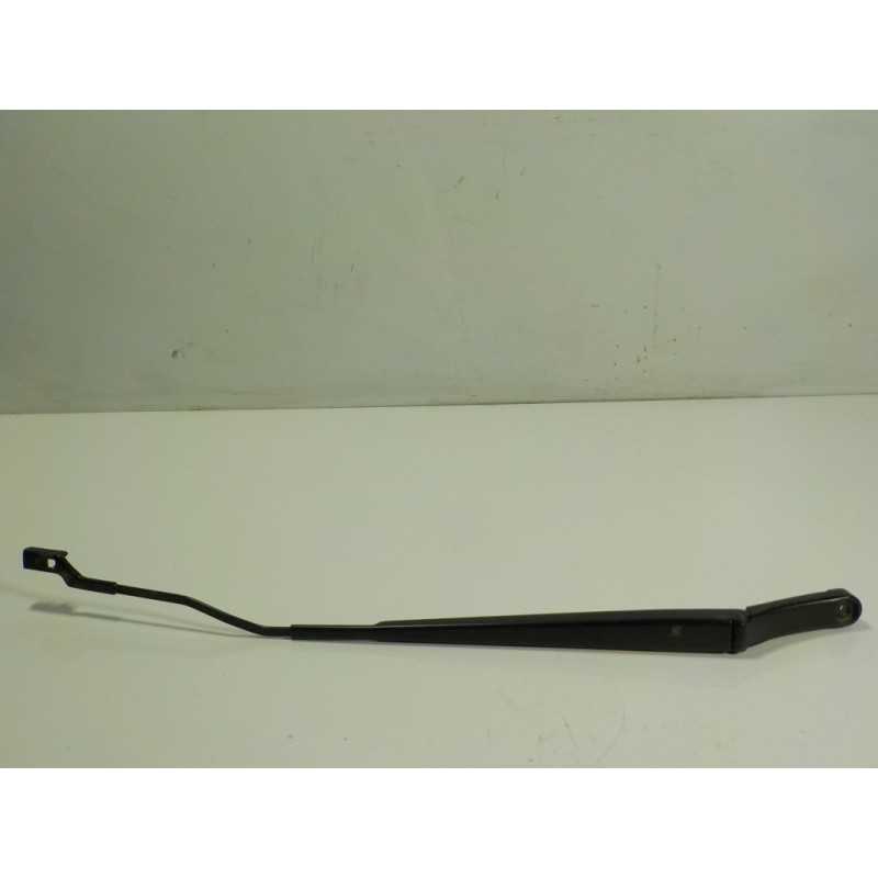 Recambio de brazo limpia delantero derecho para man tge kasten (uy) 2.0 tdi referencia OEM IAM 65264300006  