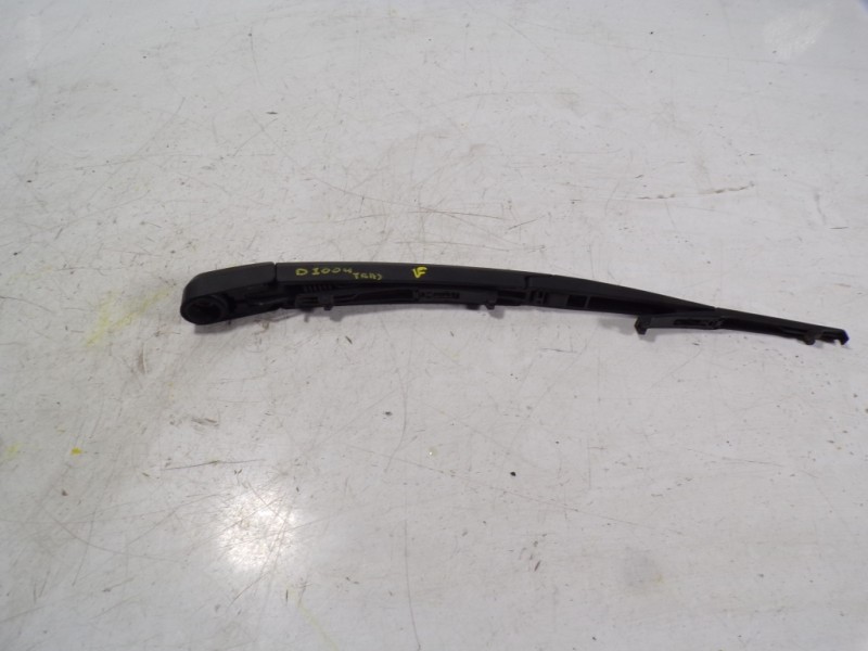 Recambio de brazo limpia trasero para hyundai tucson 1.7 crdi cat referencia OEM IAM 988152J000  