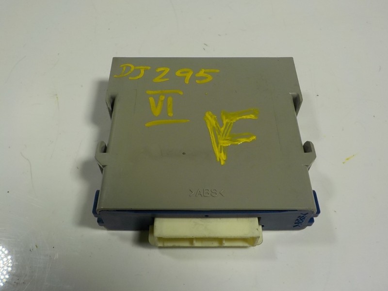 Recambio de modulo electronico para lexus rx 450h referencia OEM IAM 8934048030 8934048030 1881001060