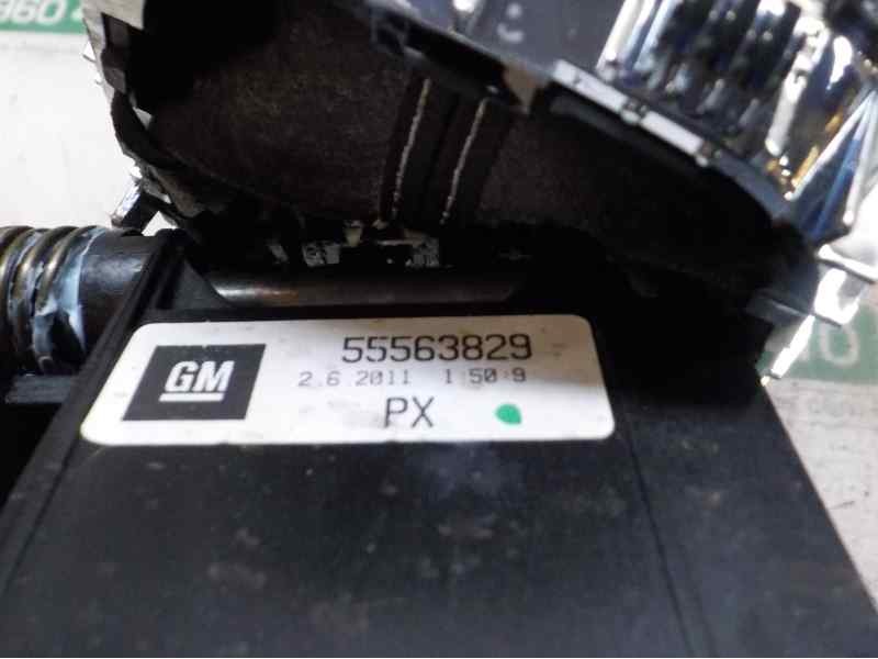 Recambio de palanca cambio para opel astra j lim. 2.0 16v cdti referencia OEM IAM 55563829 55563829 