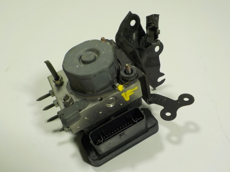 Recambio de abs para toyota auris 1.4 turbodiesel cat referencia OEM IAM 4405002A20 4454002500 
