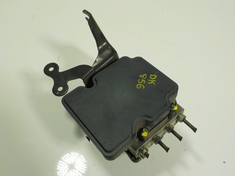 Recambio de abs para toyota auris 1.4 turbodiesel cat referencia OEM IAM 4405002A20 4454002500 