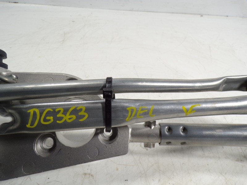 Recambio de articulacion limpia delantero para toyota corolla (e21) referencia OEM IAM 8515002430  