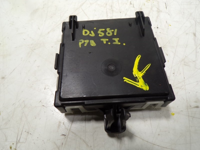 Recambio de modulo electronico para mercedes-benz cla-klasse (bm 118) cla 180 (118.384) referencia OEM IAM A1779001704 A17790017