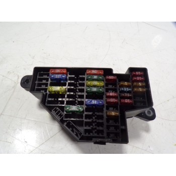 CAJA RELES / FUSIBLES 1K1941824 0934701010101 0934701010101