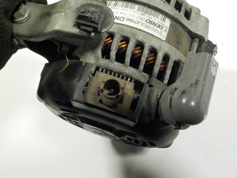 Recambio de alternador para toyota auris 1.4 turbodiesel cat referencia OEM IAM 270600N100 27060ON100 