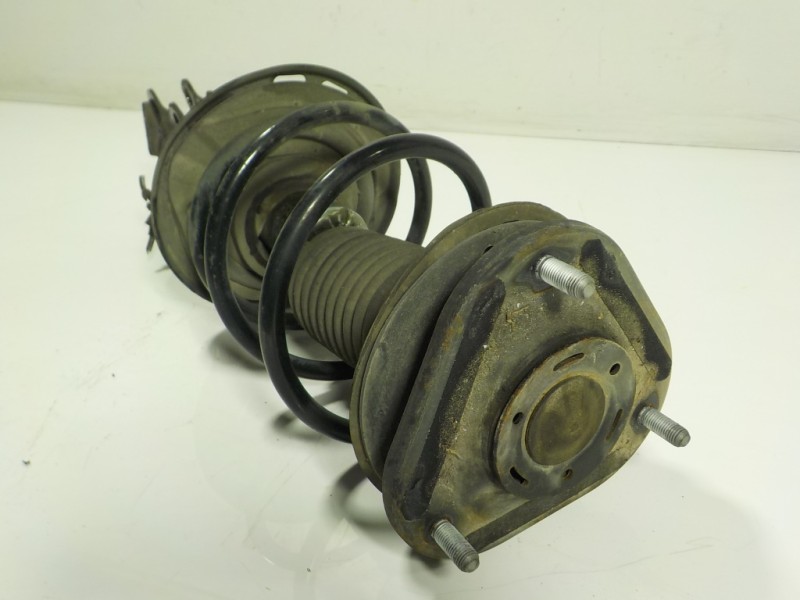Recambio de amortiguador delantero izquierdo para toyota auris 1.4 turbodiesel cat referencia OEM IAM 4852009X70 4852002870 