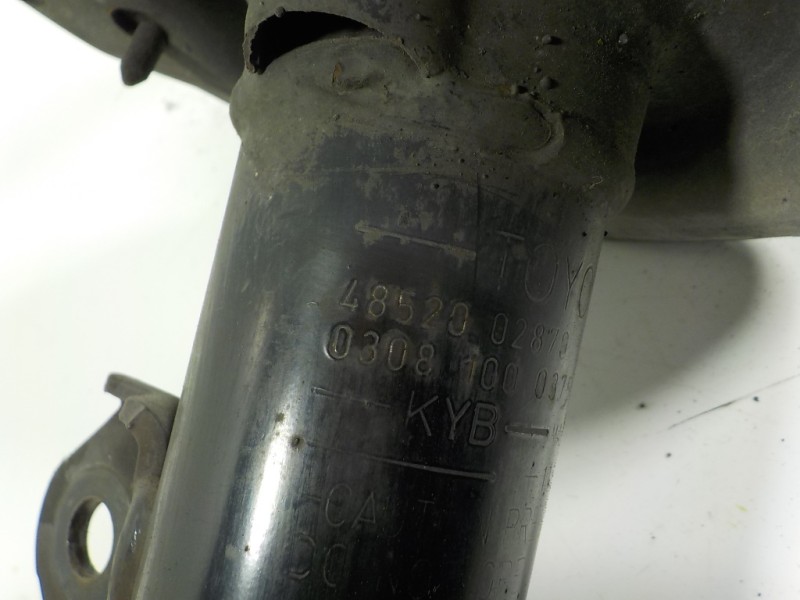 Recambio de amortiguador delantero izquierdo para toyota auris 1.4 turbodiesel cat referencia OEM IAM 4852009X70 4852002870 