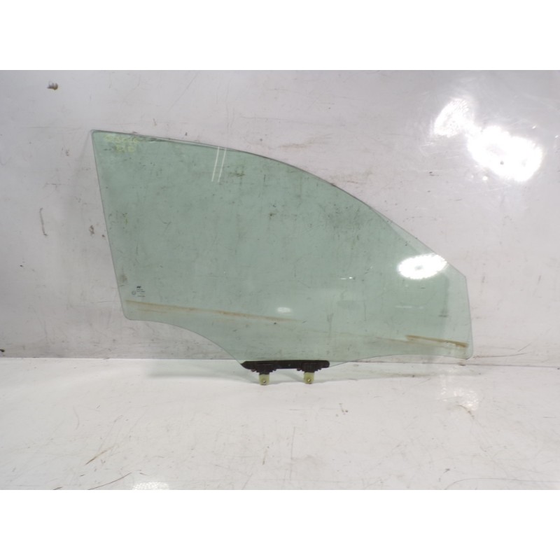 Recambio de cristal puerta delantero derecho para hyundai i20 1.0 tgdi cat referencia OEM IAM 82420C8010  